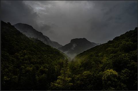 kalamata to mani - The passage through the canyons of Taygetos under rain